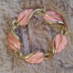 💚Vintage Coro Pink Enamel Leaves Brooch